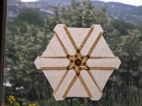 Eric Gjerde: Hexa Star első lépése