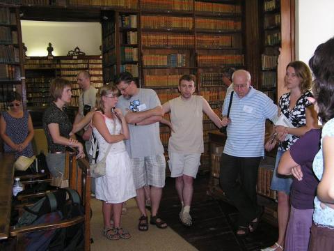 Látogatás a Klimo könyvtárban