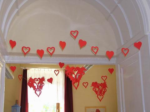 Piros szives függődísz