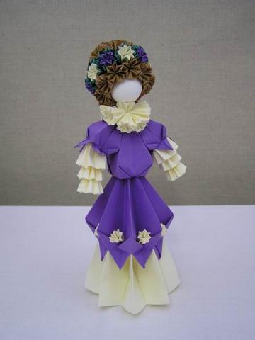 Ácsné Dóczi Éva: Baba kusudama elemből