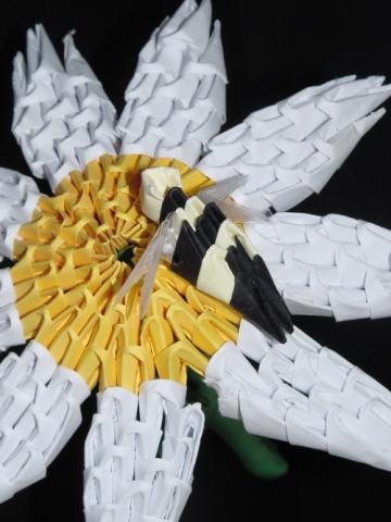 Méhecske 1000 papír technikával