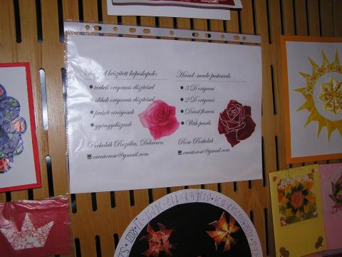 Porkoláb Rozália: Teatasakkal díszített képeslapok